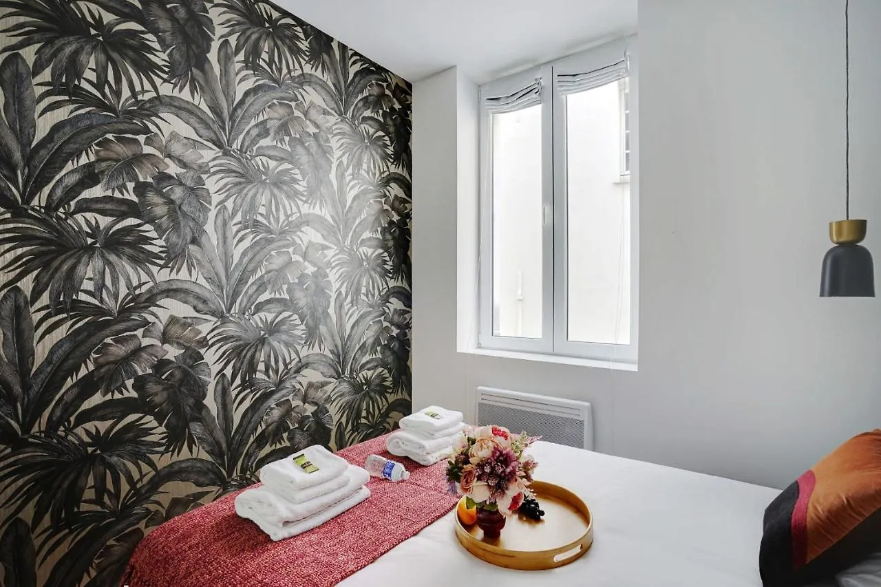 Charming Appartement 6P3Br Le Marais 2B パリ